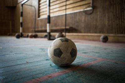 انتهاء مسيرة بنزيمة الدوليةقصة إنجازات وإخفاقات مع المنتخب الفرنسي